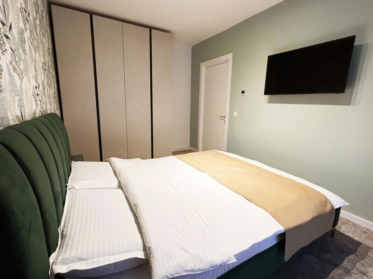 Apartament cu terasă