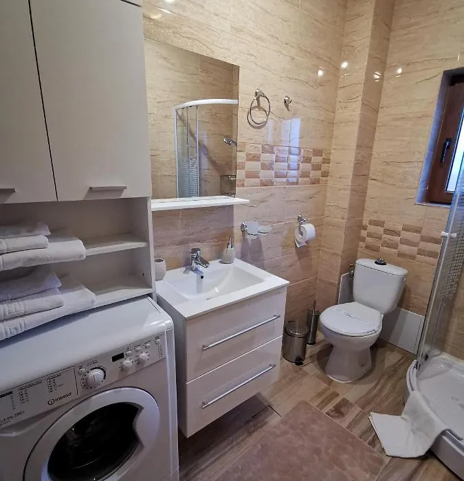 Charming Apartment In Villa Ap2-1