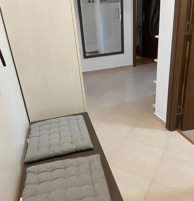 Iulius Loft-1