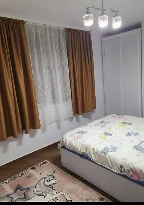 Lovely 1 Bedroom Apartment With Parking-1