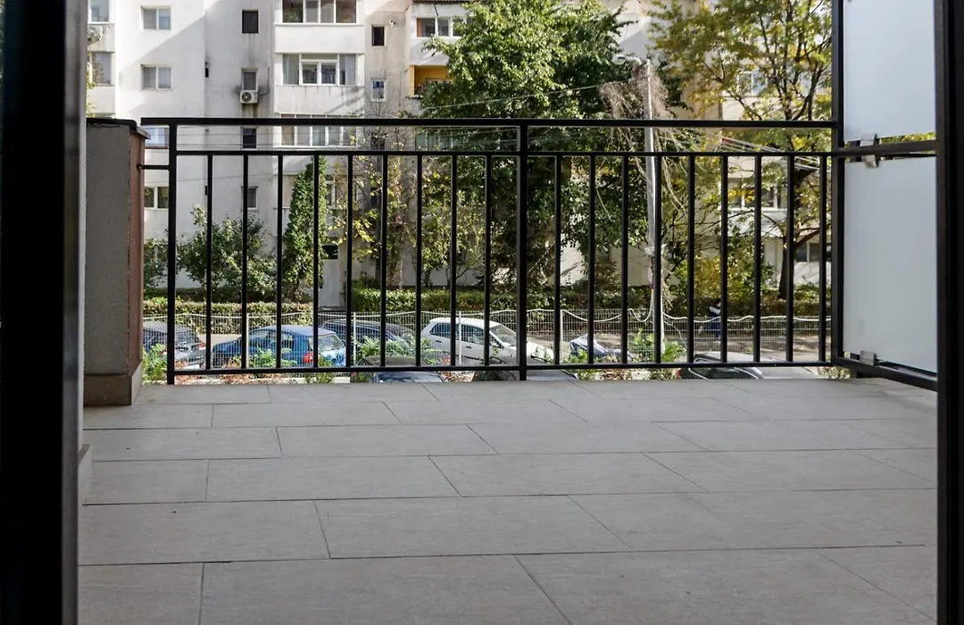 Luxury Newton Towers Apartments By Glam With Parking Option-1