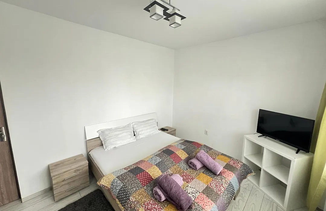 Central View Apartment-2 Rooms & Free Parking-1