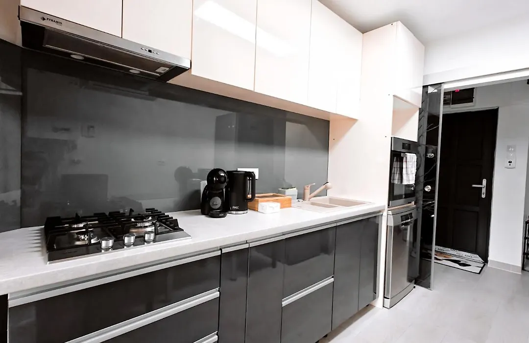 Hideout Cozy 2 Rooms Near Palas Mall & City Center, Warmy, Invoice Available, Parking Space, Ultracomfy-1