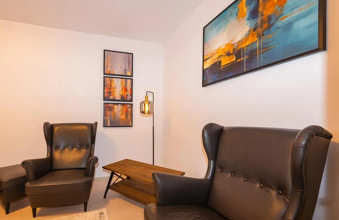 Ray- Central Apartment Near Palas Mall-1