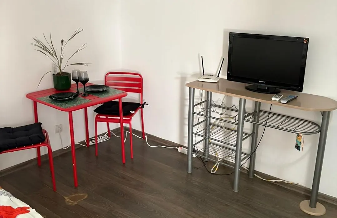 Propriete 12 - Close To Downtown, Spiridon Hospital, Iro Hospital-1
