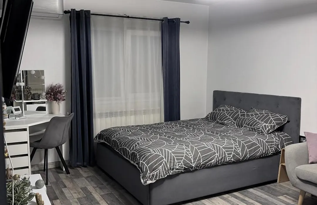 Modern & Comfy Apartment-1