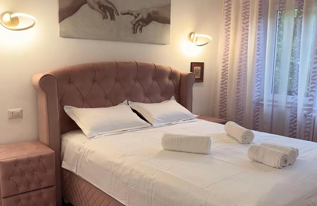 Central Bliss 3 Rooms-1