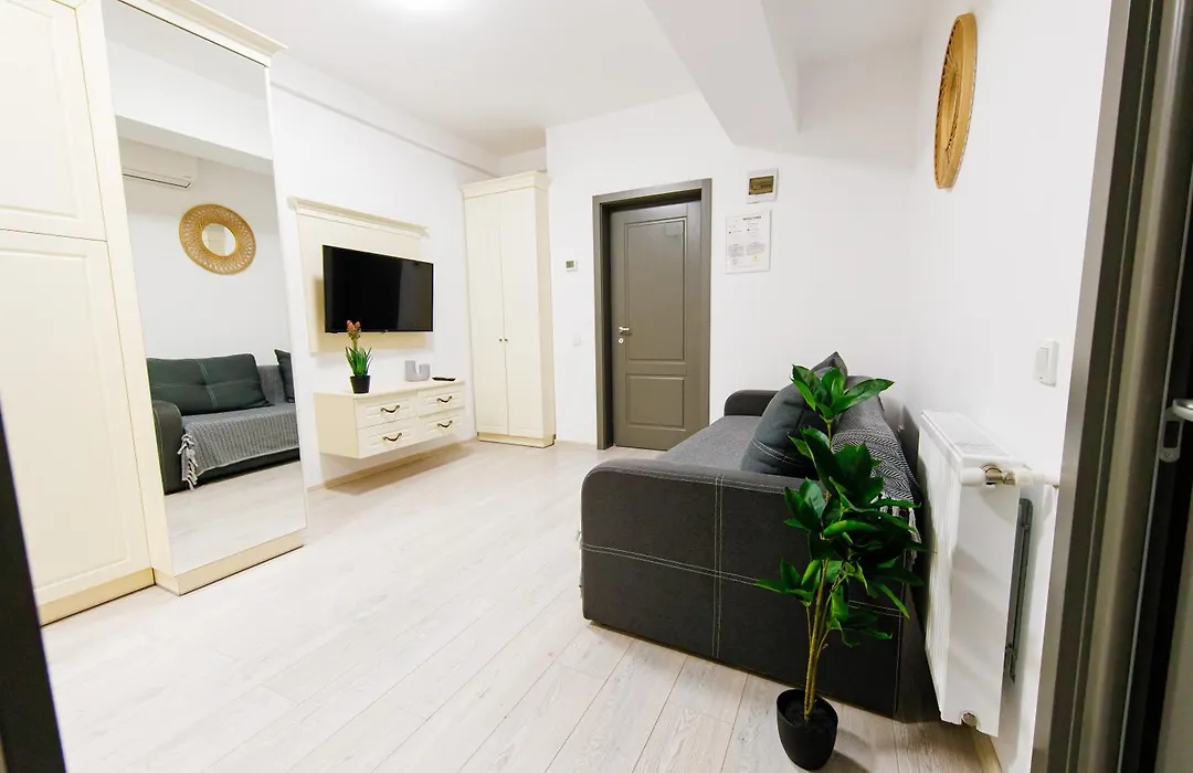 Deko Apartments & Studios Near Palas Mall - Parking Option-1