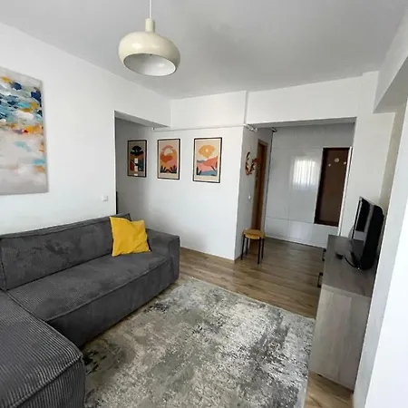 Cozy Apartment - Near Palas Mall And Airport-3