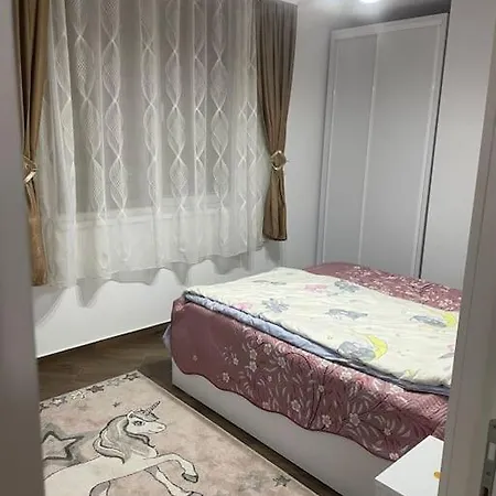 Lovely 1 Bedroom Apartment With Parking-3