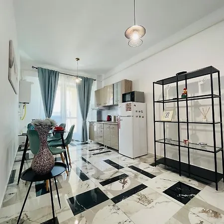 Family Apartment Near Palas Mall-3