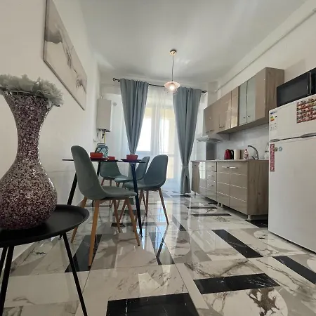 Family Apartment Near Palas Mall-2