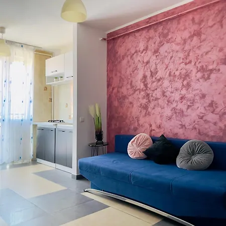 Golden Home-2