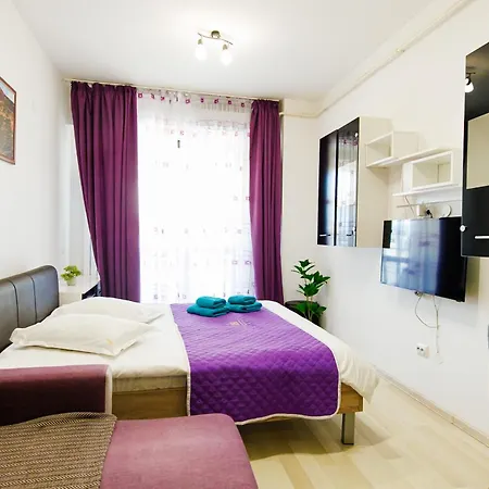 Deko Apartments & Studios Near Palas Mall - Parking Option-2