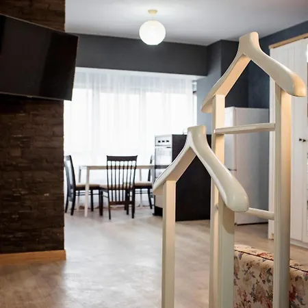 Newton 2 rooms aproape de Iulius&Palas, langa Spital SF Marie si N Oblu by AB Homes - parcare-2