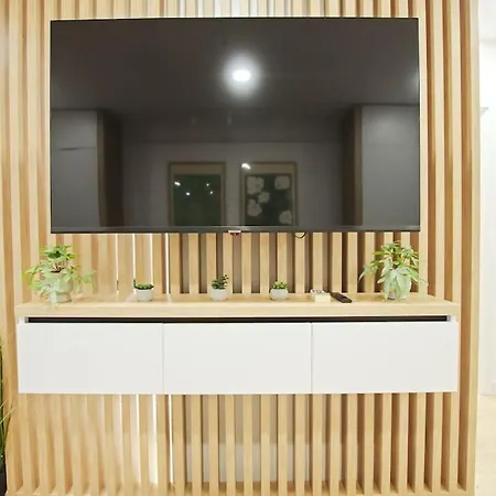Designers Apartment - Chic Choice For The Stay-3