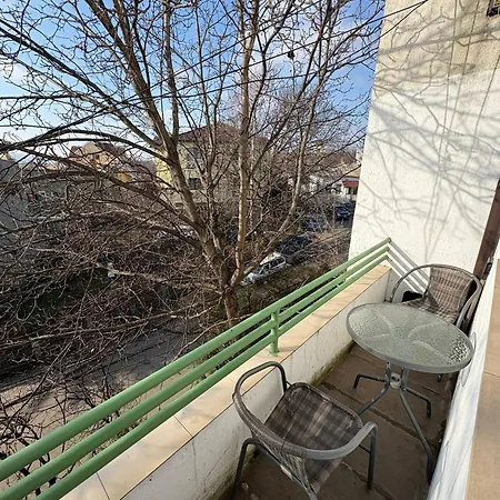 Propriete Eleven - Close To Downtown, Spiridon Hospital, Iro Hospital-3