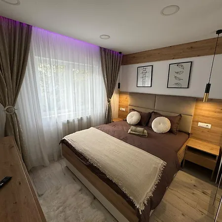 Deluxe Retreat&Business Apart-2