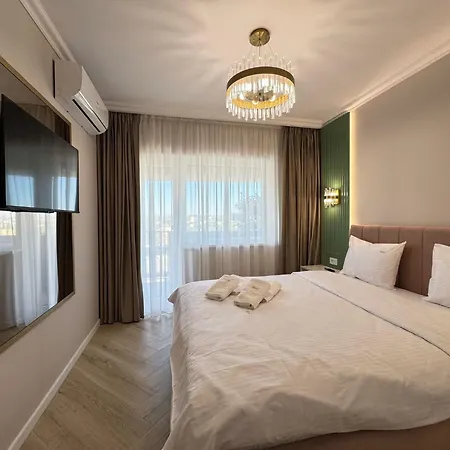Modern & Glam Apartments Evergreen Towers Underground Parking Option-2