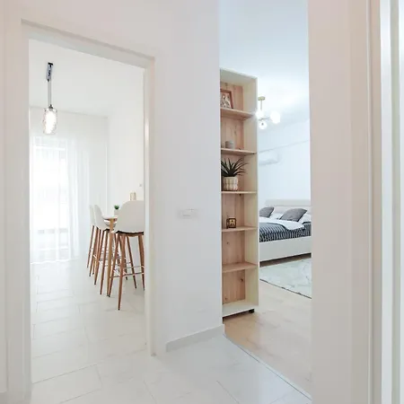 Daydreaming - Central Loft-3