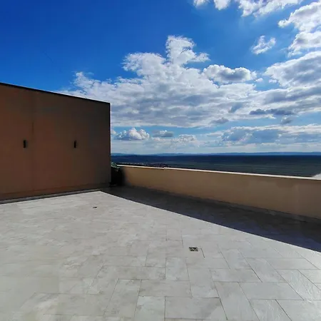 Penthouse sky view-3
