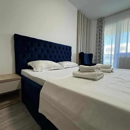 Q Luxury Apartment-3