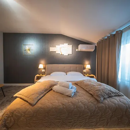 Complex Rediu 54 Luxury Apartaments-3