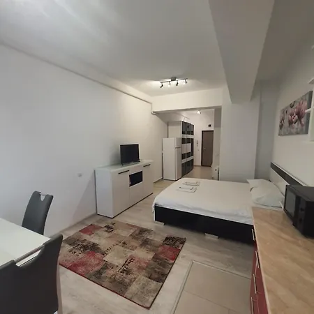 Center Apartments-3