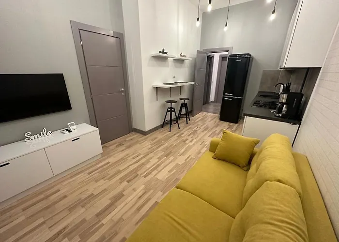 Mojo-Jojo / A Funky Stay Iasi