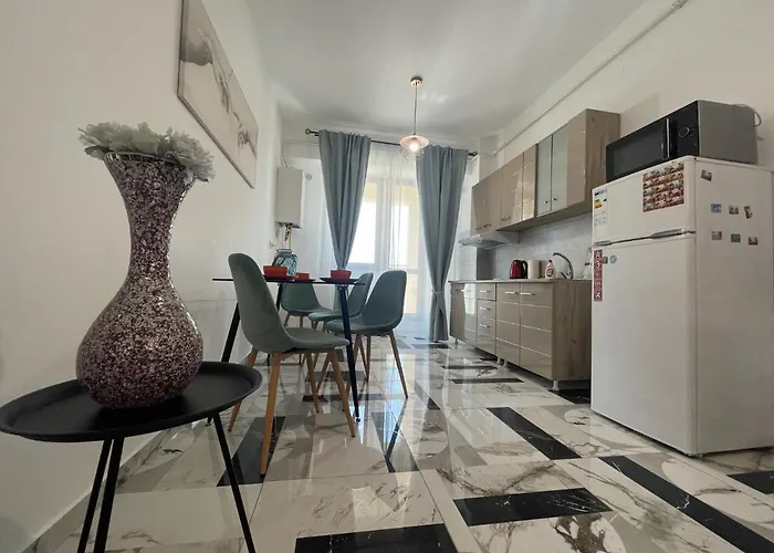 Family Apartment Near Palas Mall Iasi