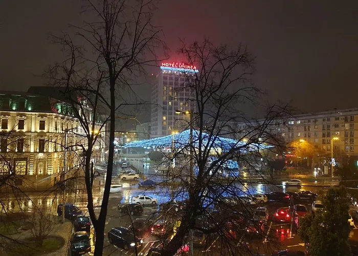 Piata Unirii Suit Iasi
