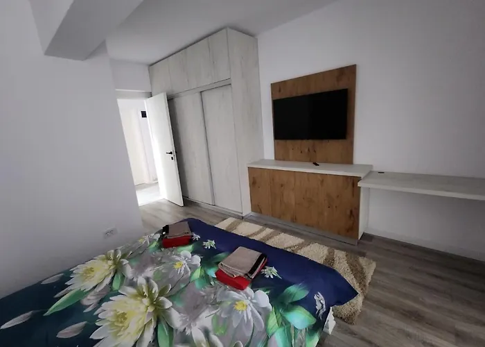 Moon Reflexes Apartment Iasi