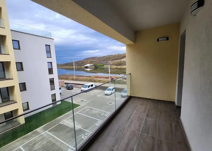 Moon Reflexes Apartment Iasi