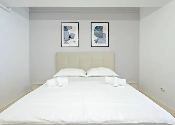 Himson Blue Apartament-Self Check-In Near Airport & Mall Iasi