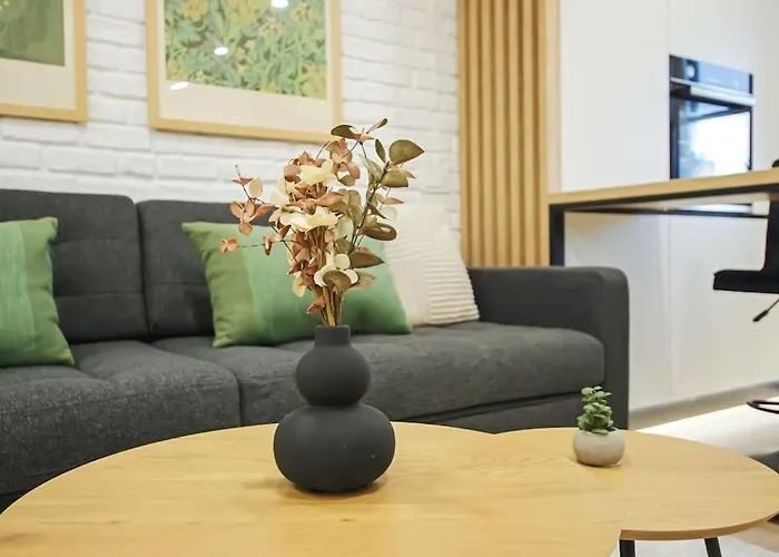 Designers Apartment - Chic Choice For The Stay Iasi