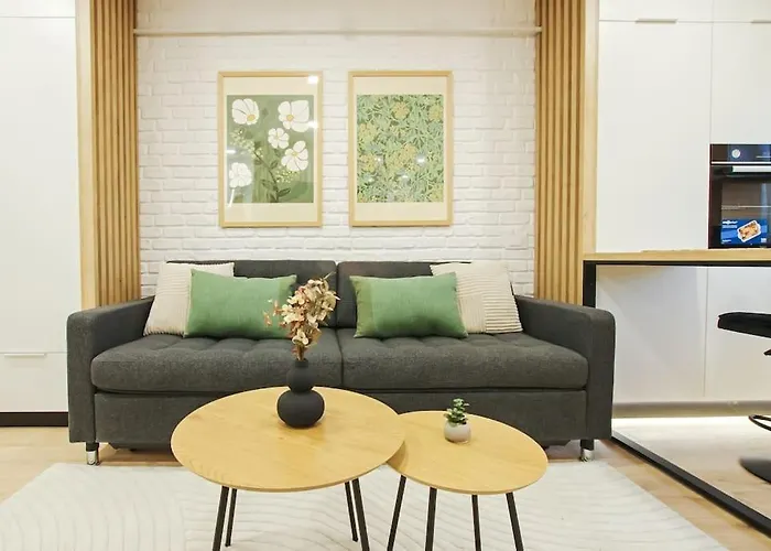 Designers Apartment - Chic Choice For The Stay Iasi