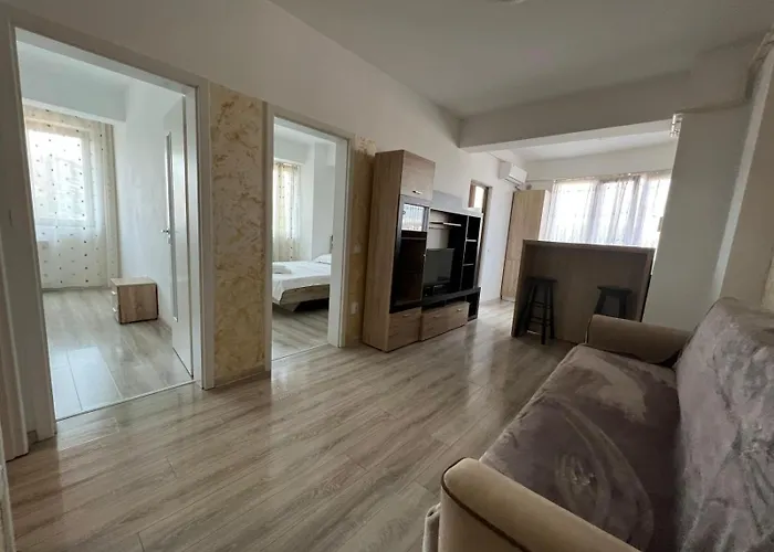 Cozy 3 Bedroom Apartments In Centre Of Iasi Palas Mall