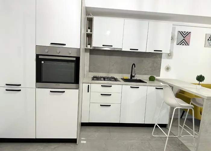 Sky View II - Free Parking Apartment Iasi