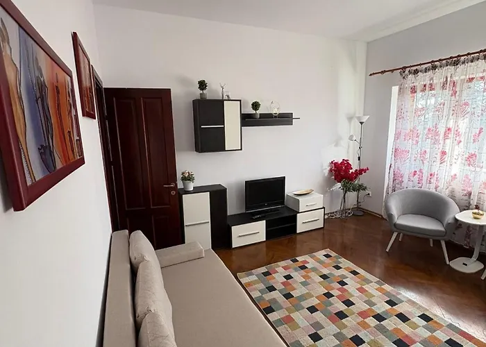 Propriete Eleven - Close To Downtown, Spiridon Hospital, Iro Hospital Iasi