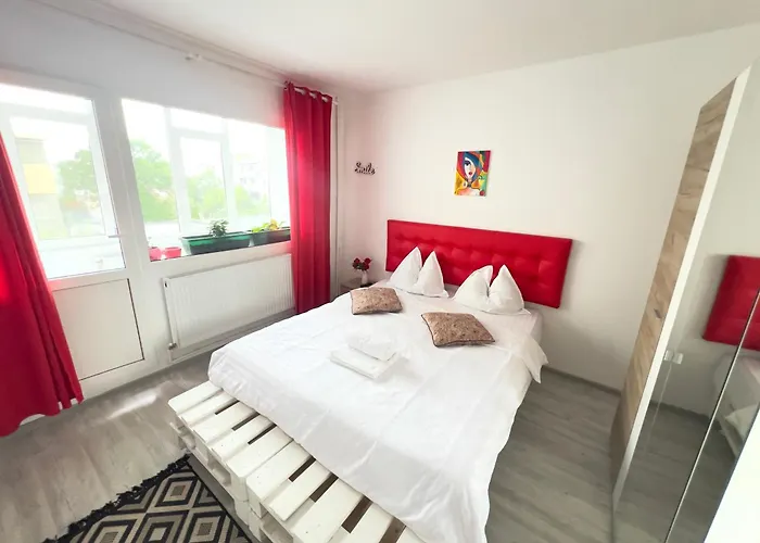 Central Stylish Apartment- 3Rooms & Self Checkin Iasi