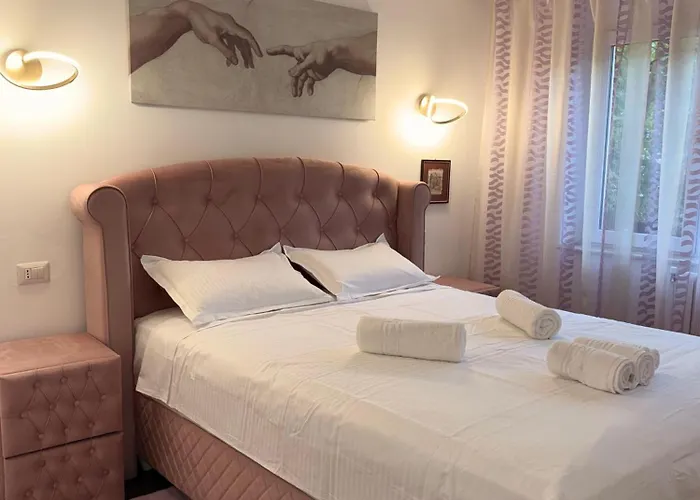 Central Bliss 3 Rooms Iasi
