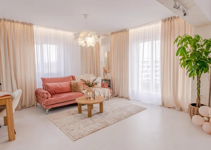 Penthouse View Aeroport Iasi Apartment