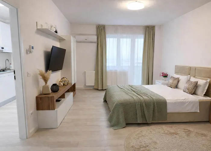 Central Apartment Panoramic View Iasi