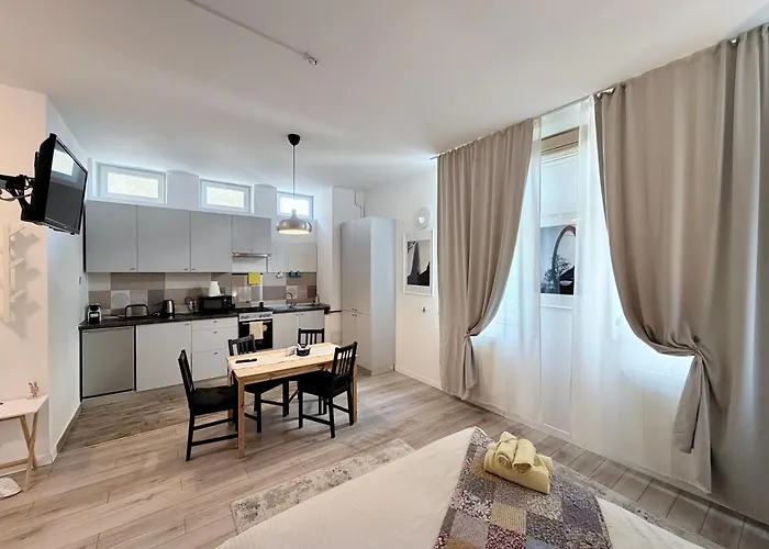 Modern Studio In The Heart Of Iasi