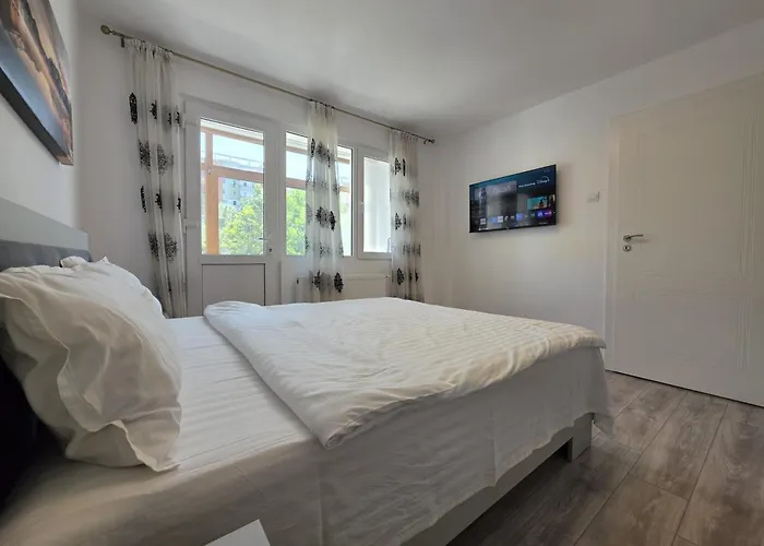 Konstanzer Podu Ros 11 - Spacious Apt - Palas Mall - Ac Iasi
