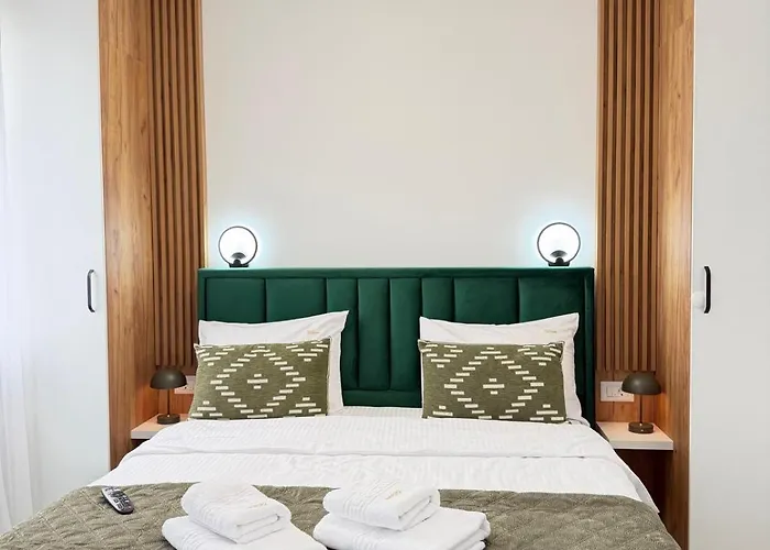 Lazar Tower Area By Comfystay Glam Apartments - Parking Option Iasi